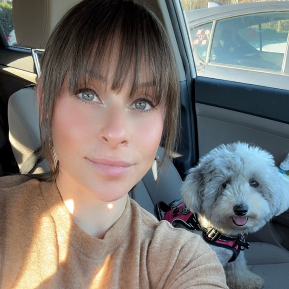 Meet your Posher, Crystal - Picture 2 of 3